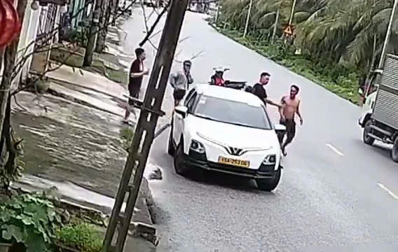 Thông tin về vụ việc xảy ra ở tuyến đường 212 địa bàn xã Tiên Minh